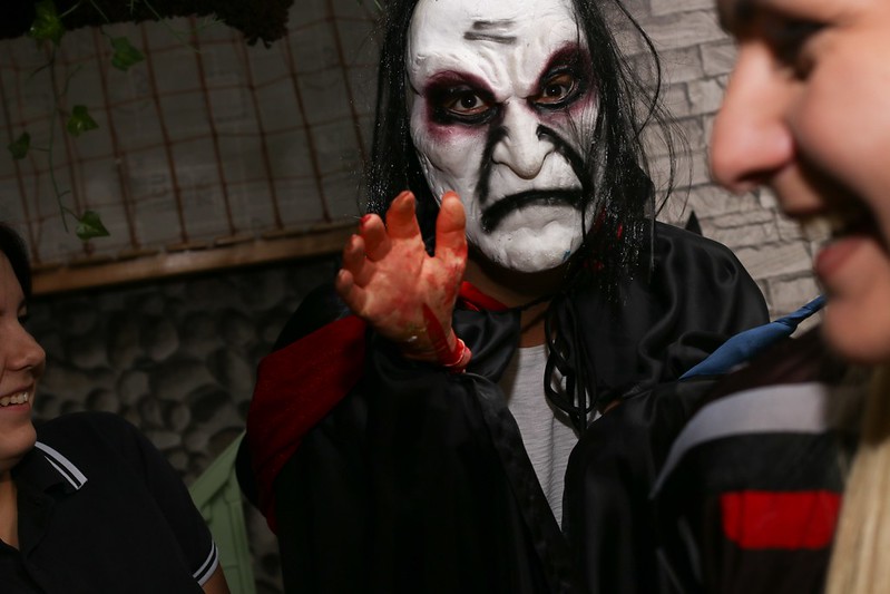 Тыквенные фонари и декорации для квеста на Хэллоуин в Almaty