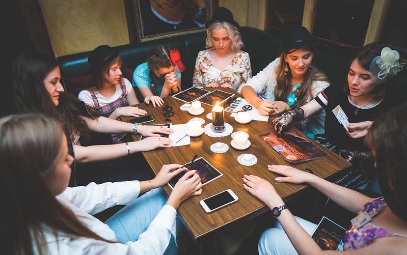 Хэллоуинская вечеринка с мистической атмосферой в Almaty