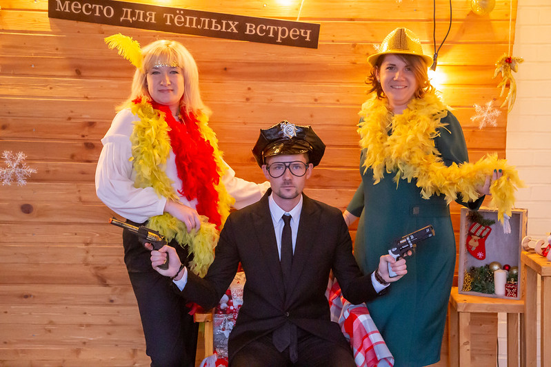 Новогоднее украшение зала для корпоратива в Almaty