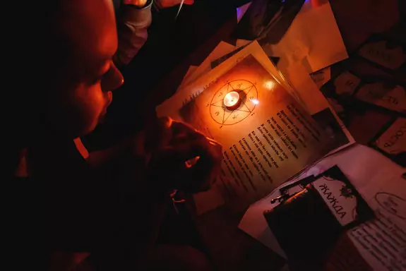 Квесты по мотивам Resident Evil в Алматы — атмосфера секретной лаборатории и выживания